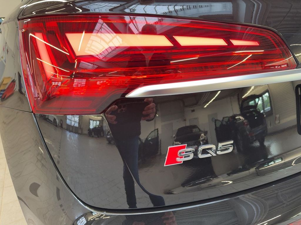 Audi SQ5 2025