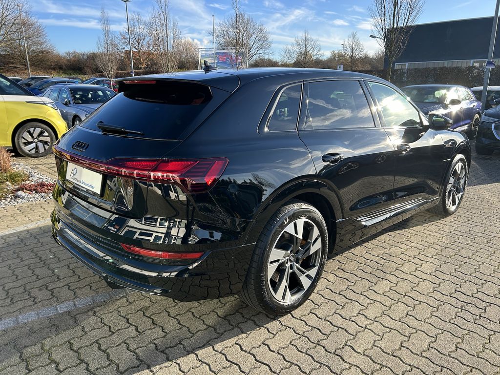 Audi e-tron 2022