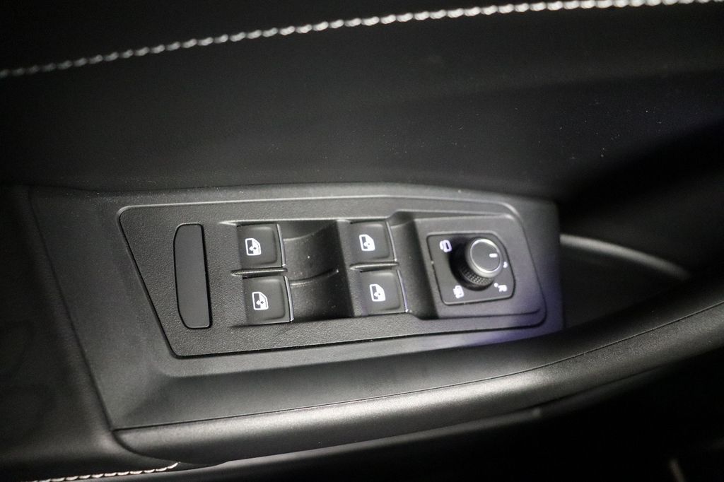 Volkswagen T-Roc 2024