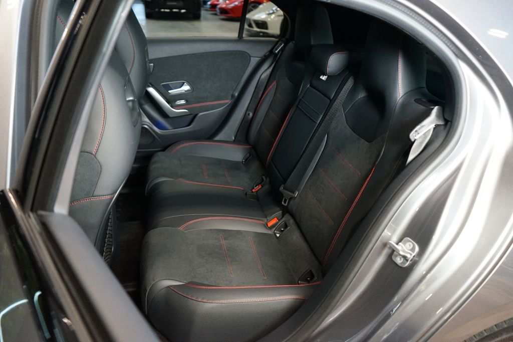 Mercedes-Benz A 200 2023