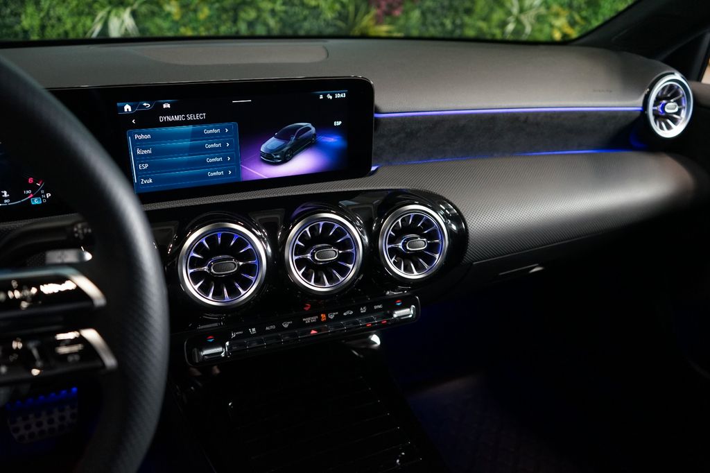 Mercedes-Benz A 200 2023