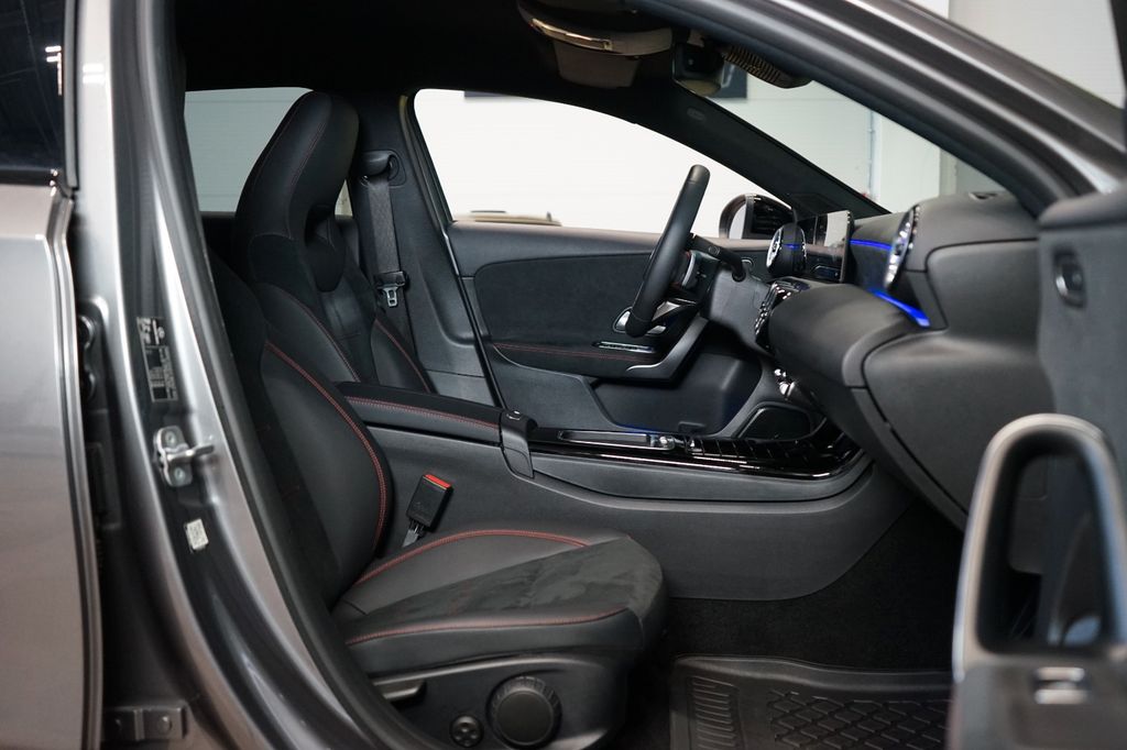 Mercedes-Benz A 200 2023