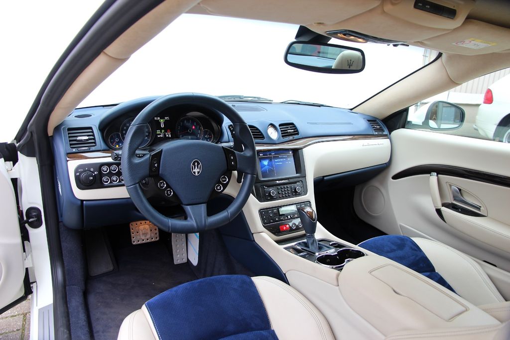 Maserati Granturismo 2015