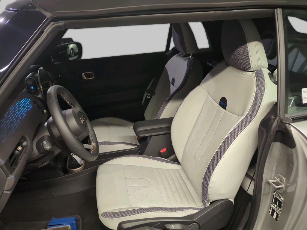 MINI Cooper Cabrio 2024