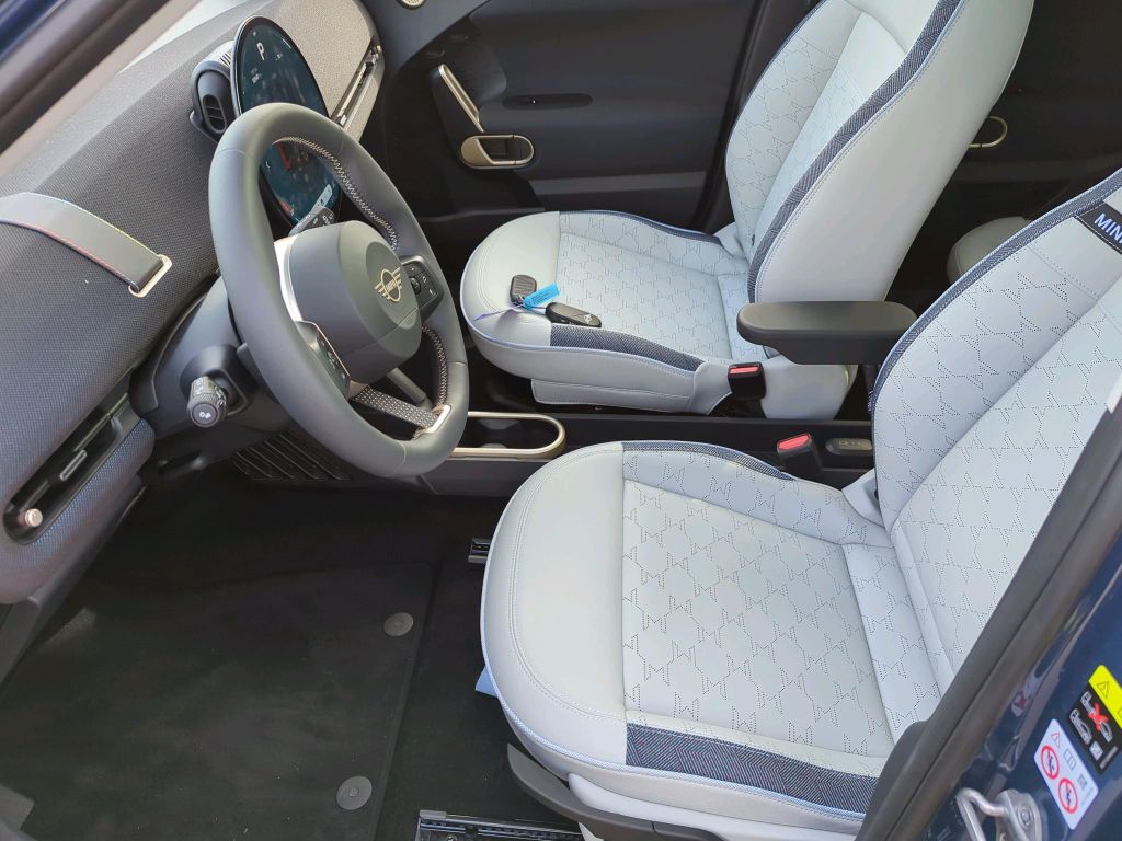 MINI John Cooper Works 2024