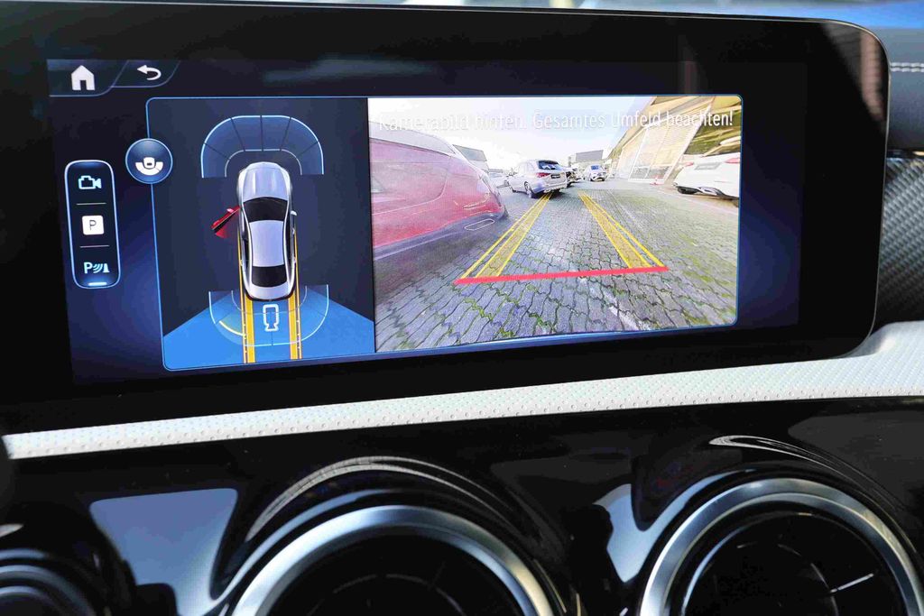 Mercedes-Benz CLA 180 2025