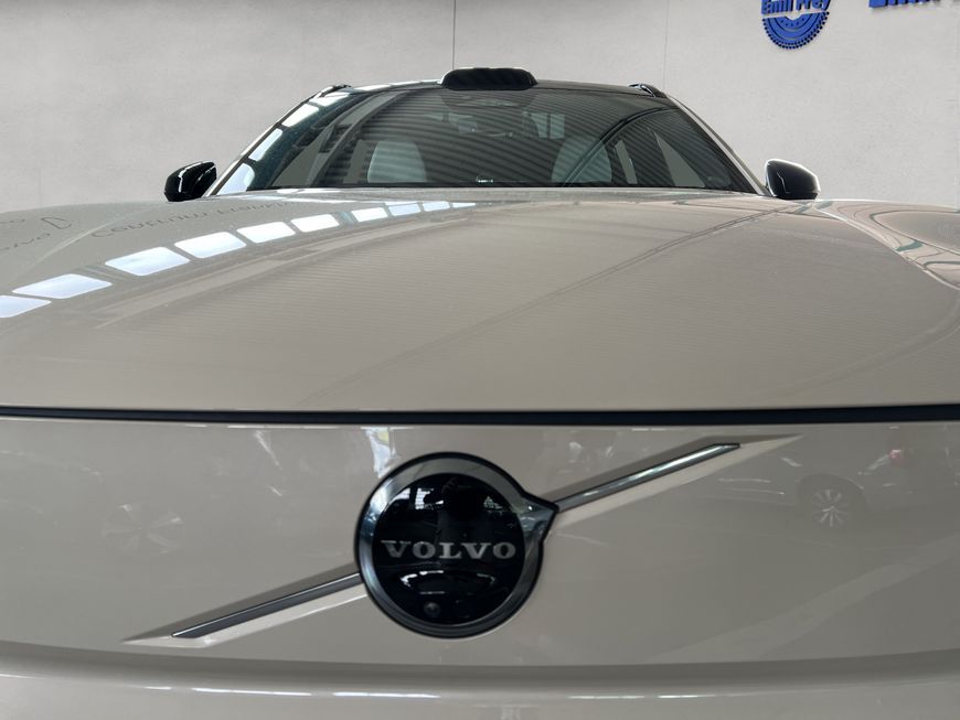 Volvo EX90 2024