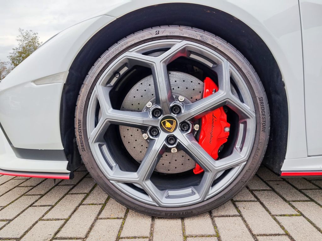 Lamborghini Huracán 2023