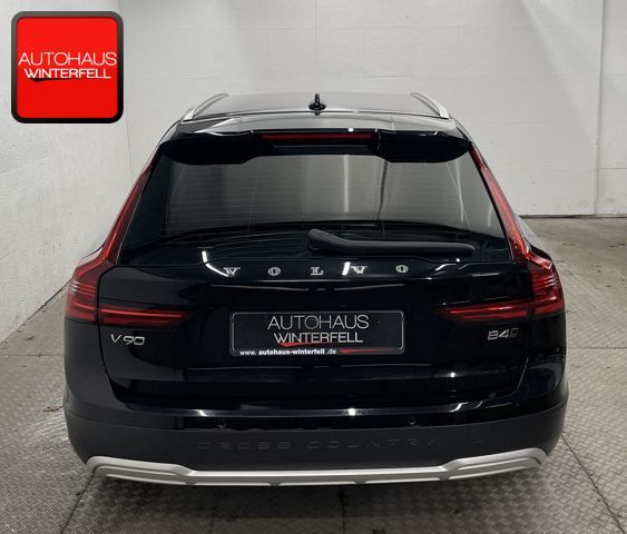 Volvo V90 Cross Country 2022