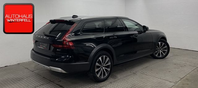 Volvo V90 Cross Country 2022