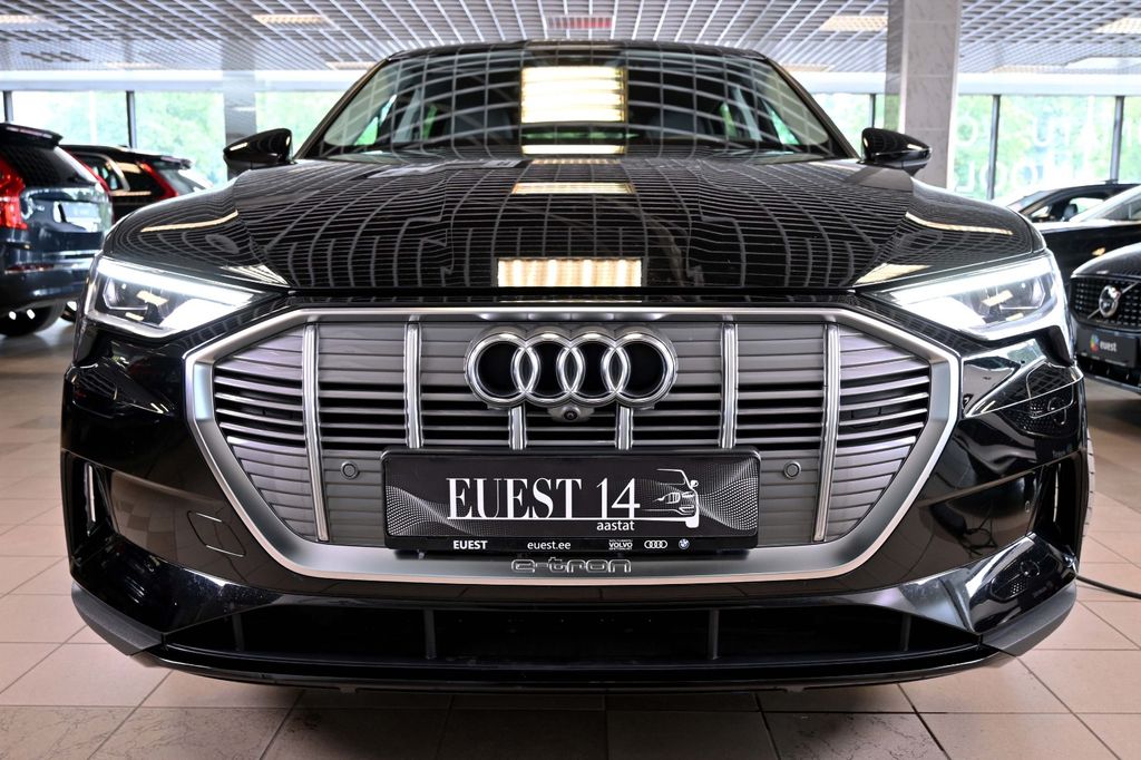 Audi e-tron 2023