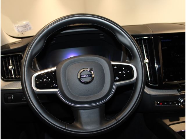 Volvo XC60 2022