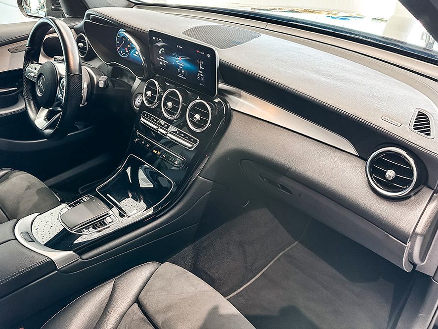 Mercedes-Benz GLC 300 2021