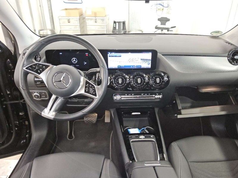 Mercedes-Benz GLA 180 2024
