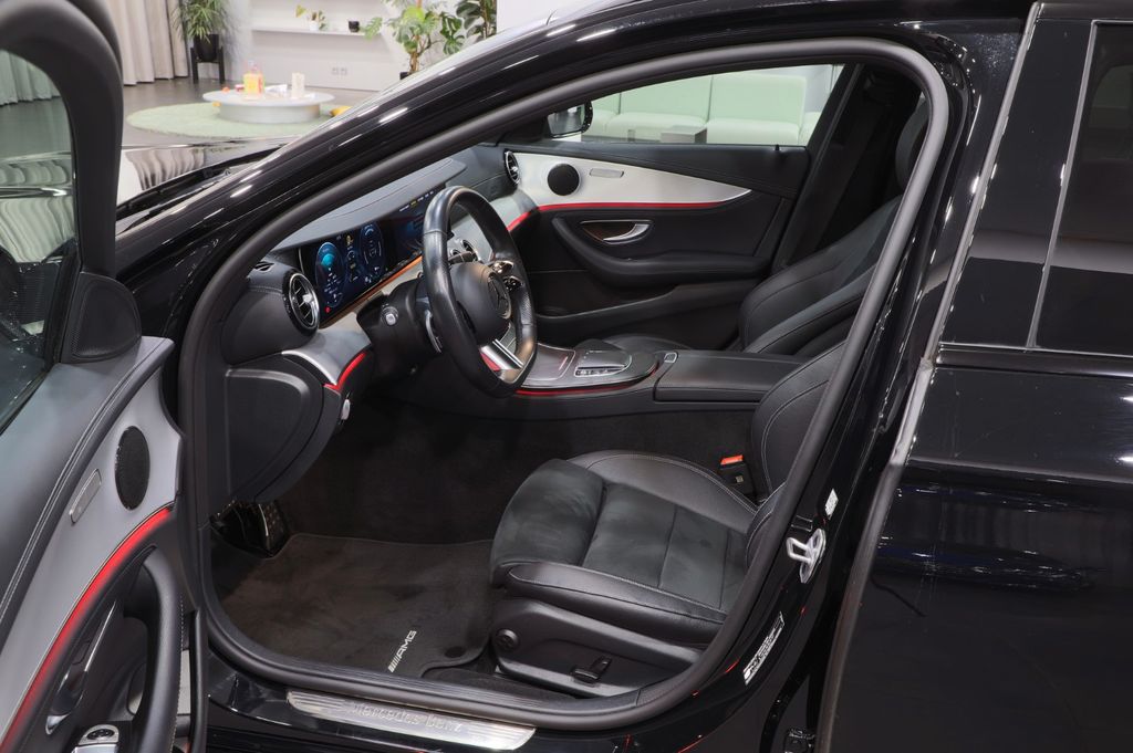 Mercedes-Benz E 300 2023