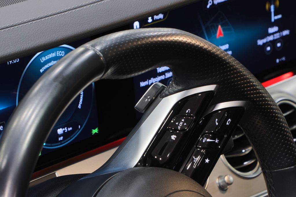 Mercedes-Benz E 300 2023