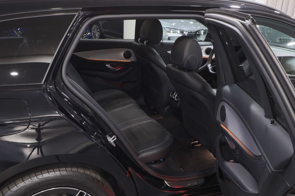 Mercedes-Benz E 300 2023