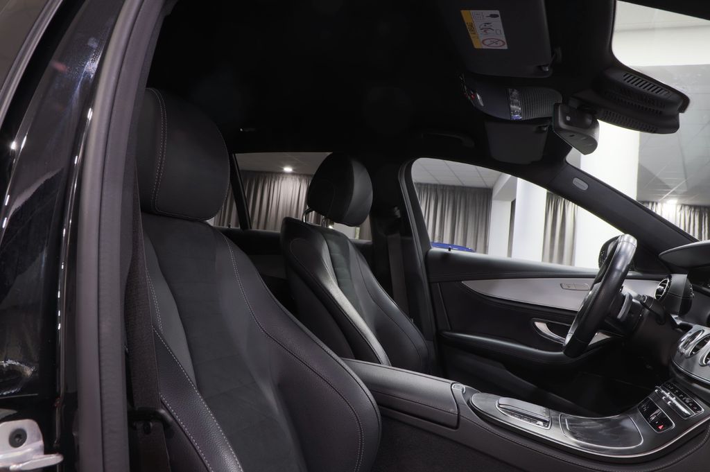 Mercedes-Benz E 300 2023