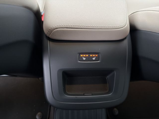 Volvo XC60 2025