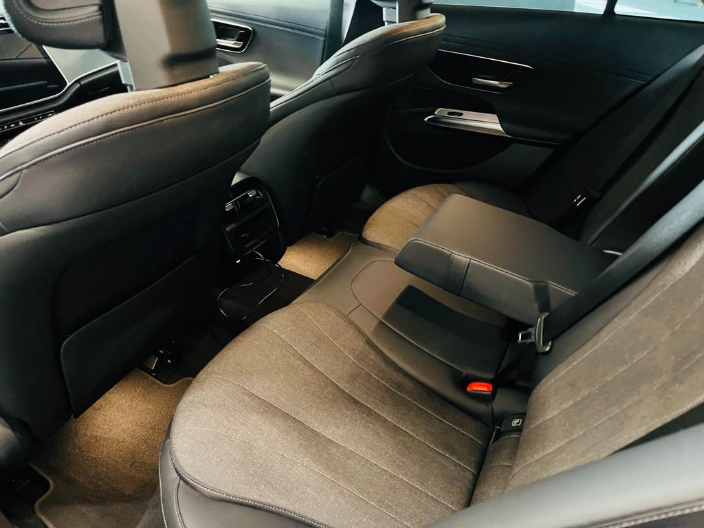 Mercedes-Benz E 300 2024