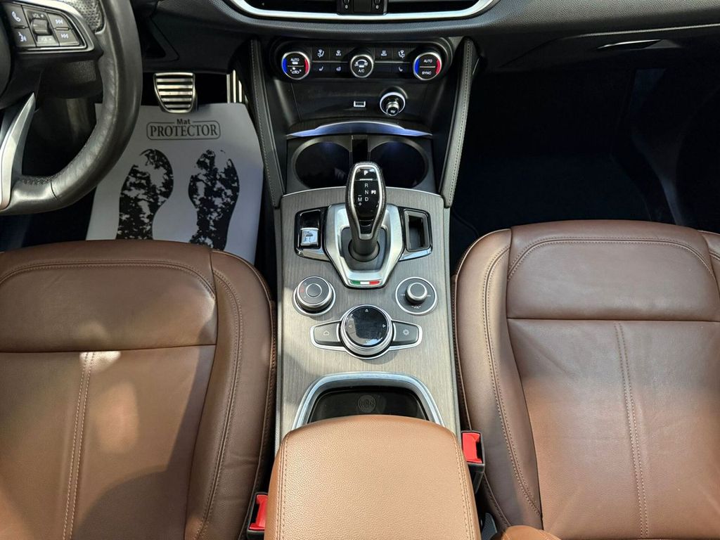 Alfa Romeo Stelvio 2022