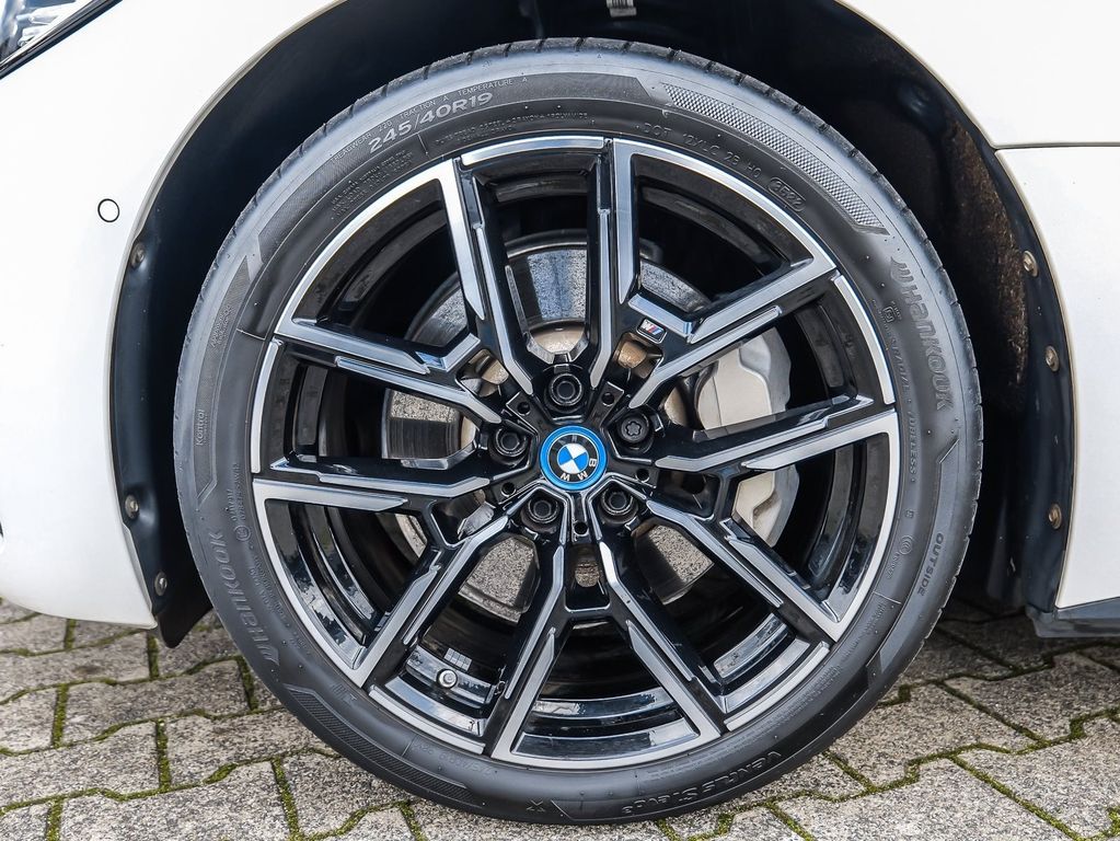 BMW i4 2022