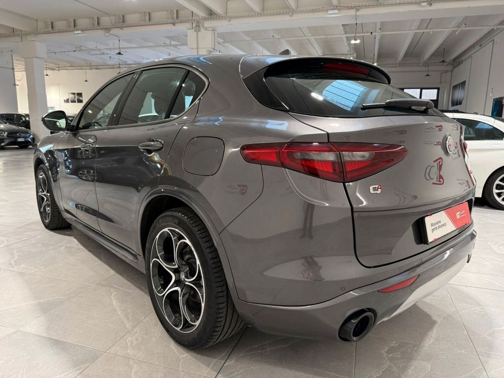 Alfa Romeo Stelvio 2022
