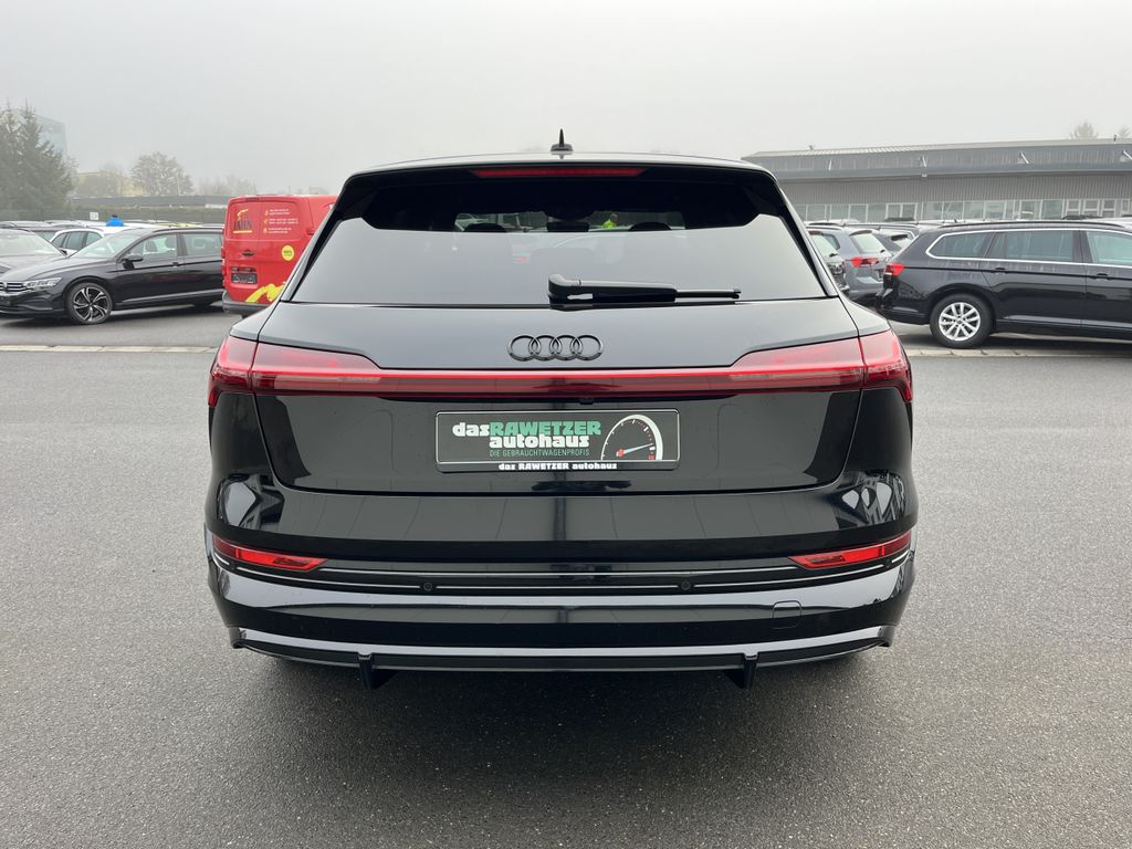 Audi e-tron 2022