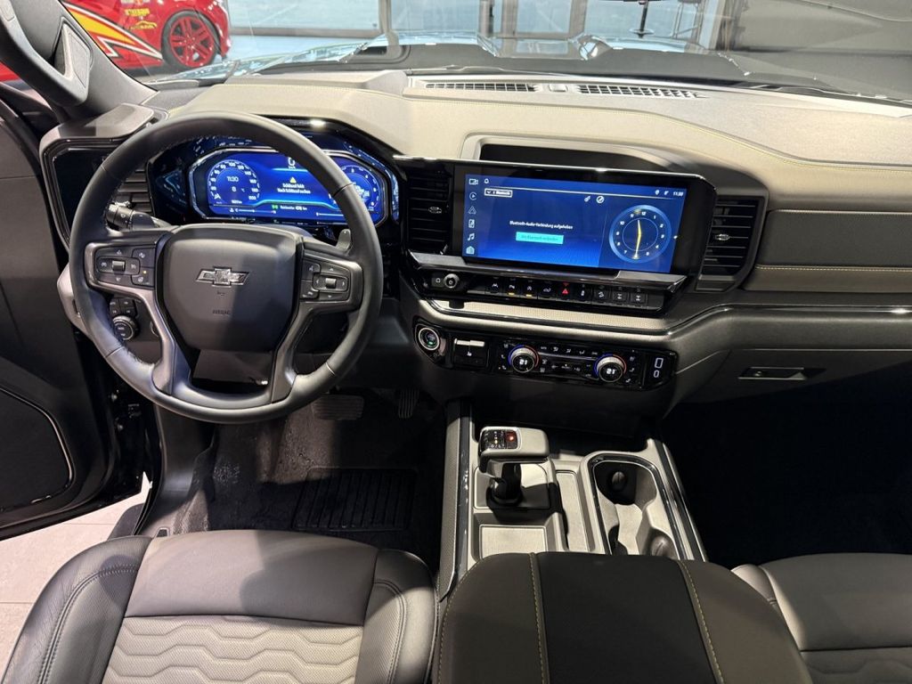 Chevrolet Silverado 2025