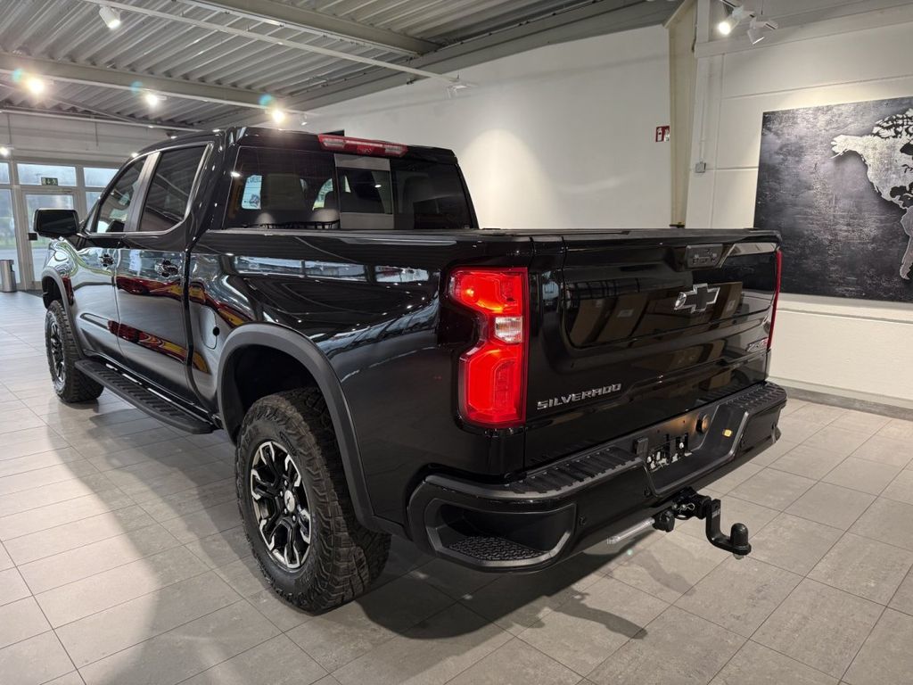 Chevrolet Silverado 2025