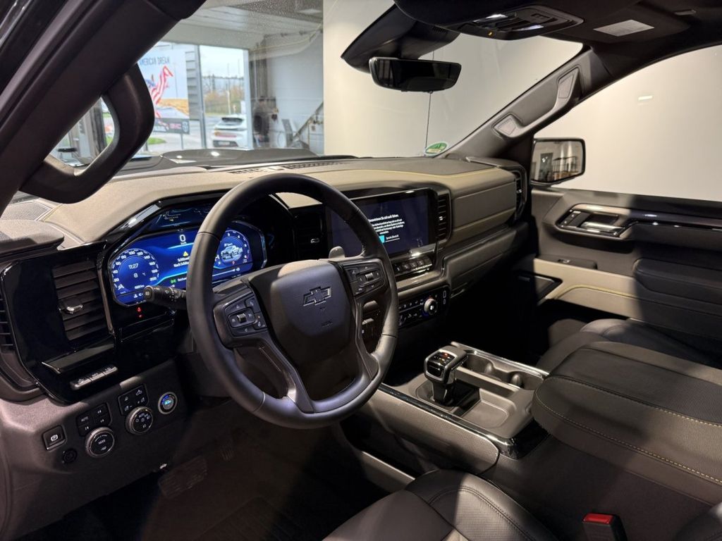 Chevrolet Silverado 2025