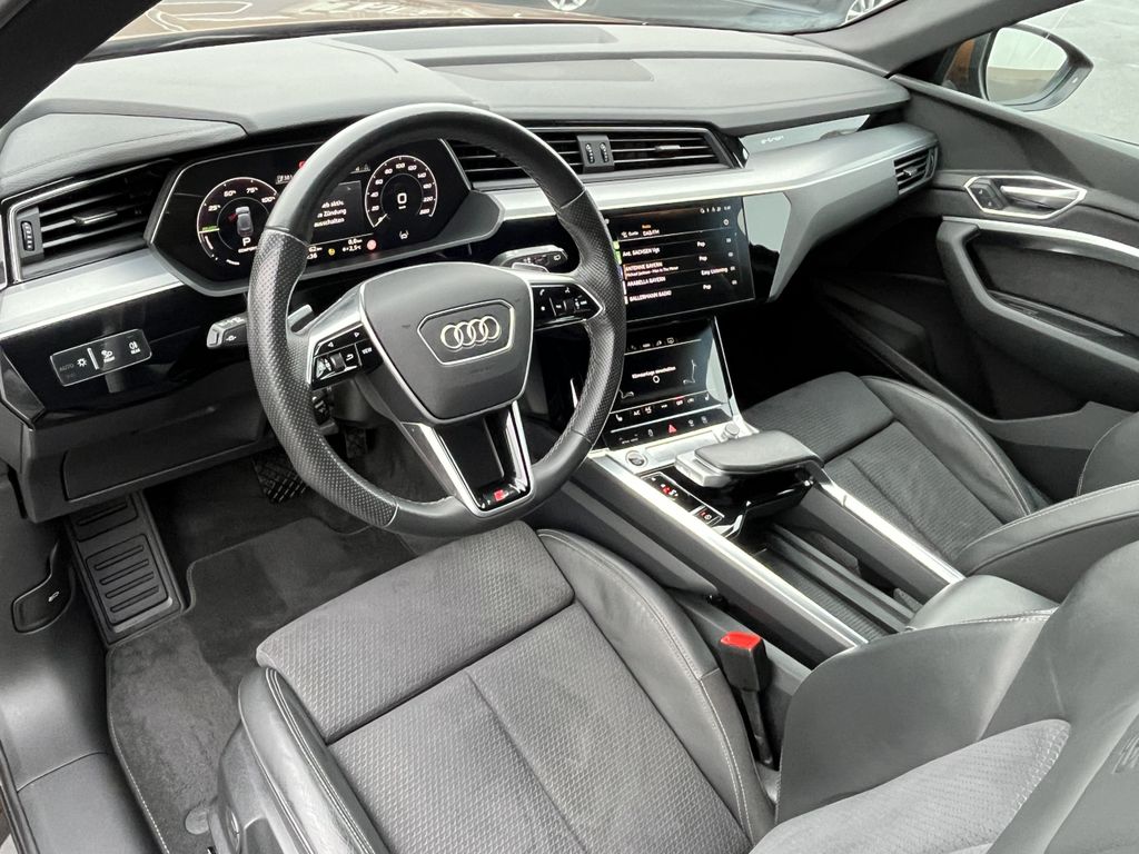 Audi e-tron 2022