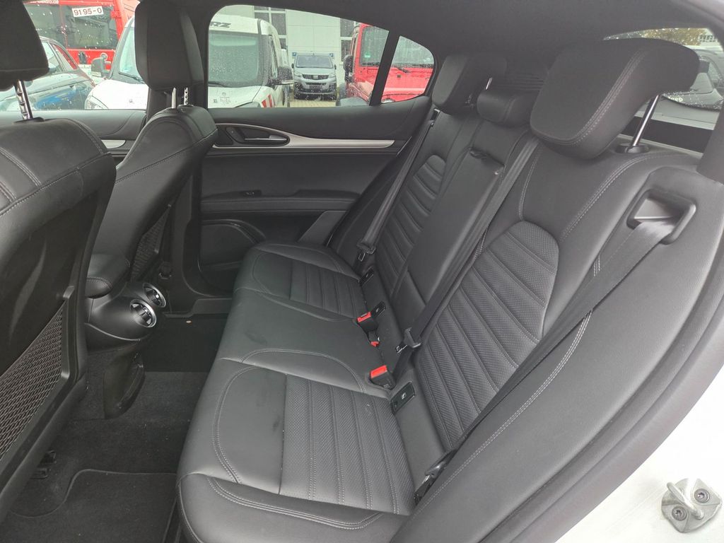 Alfa Romeo Stelvio 2024