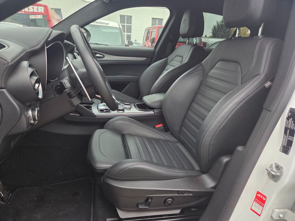 Alfa Romeo Stelvio 2024