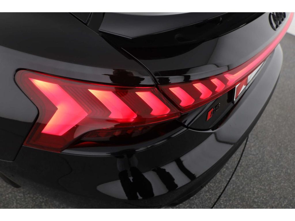 Audi RS e-tron GT 2021