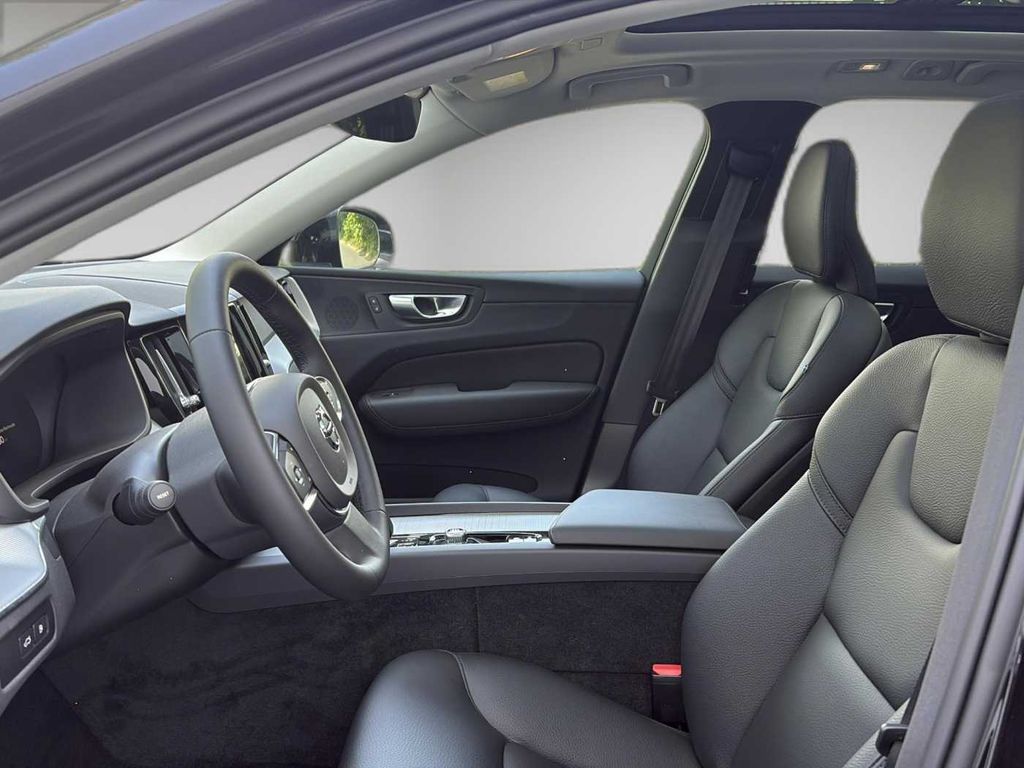 Volvo XC60 2025