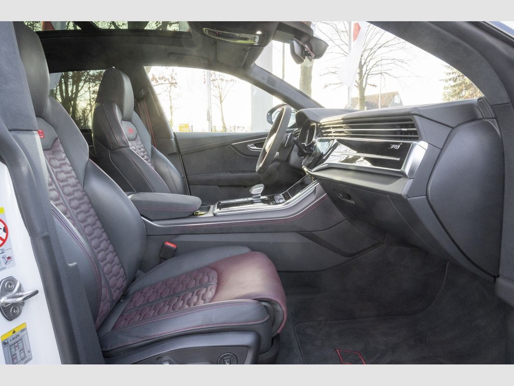 Audi RSQ8 2025