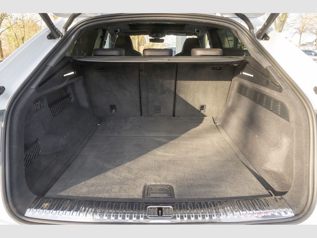 Audi RSQ8 2025
