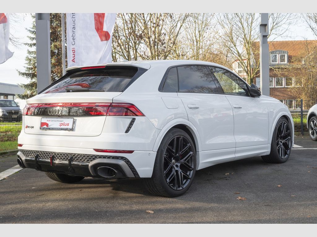 Audi RSQ8 2025