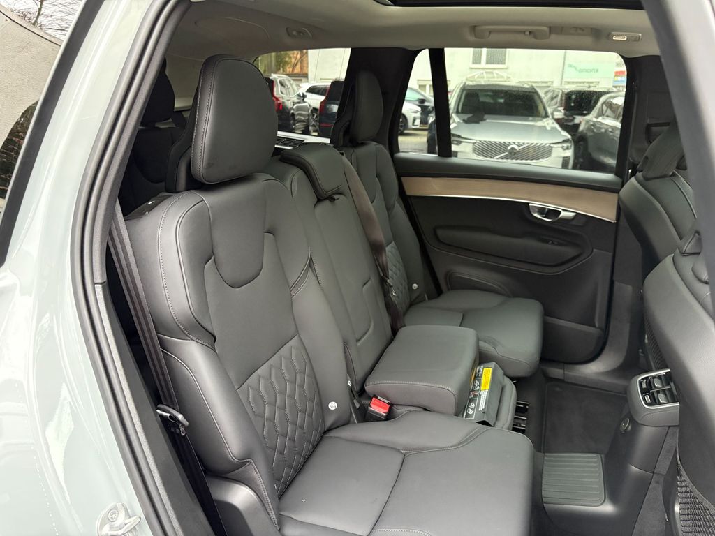 Volvo XC90 2025