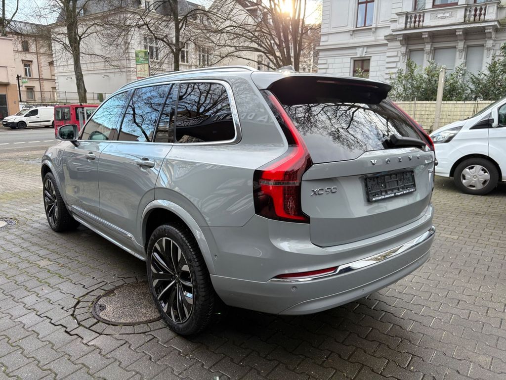 Volvo XC90 2025