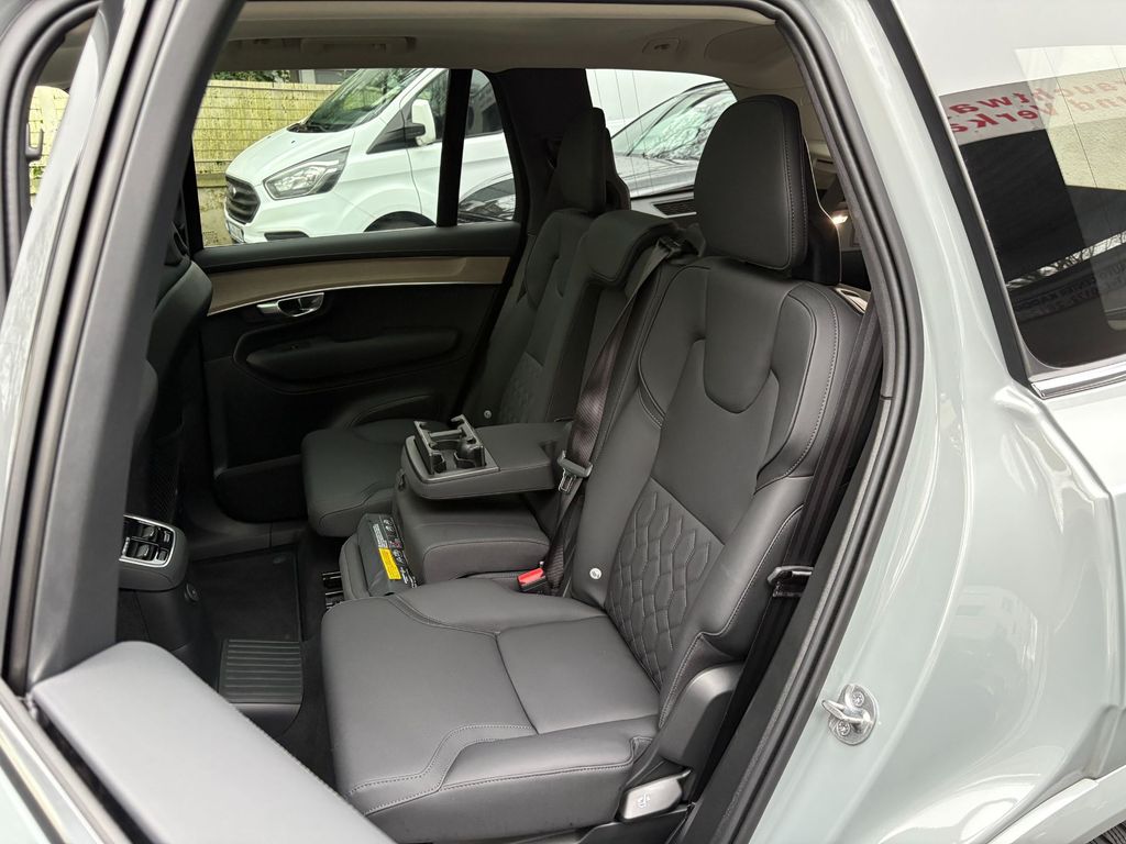 Volvo XC90 2025