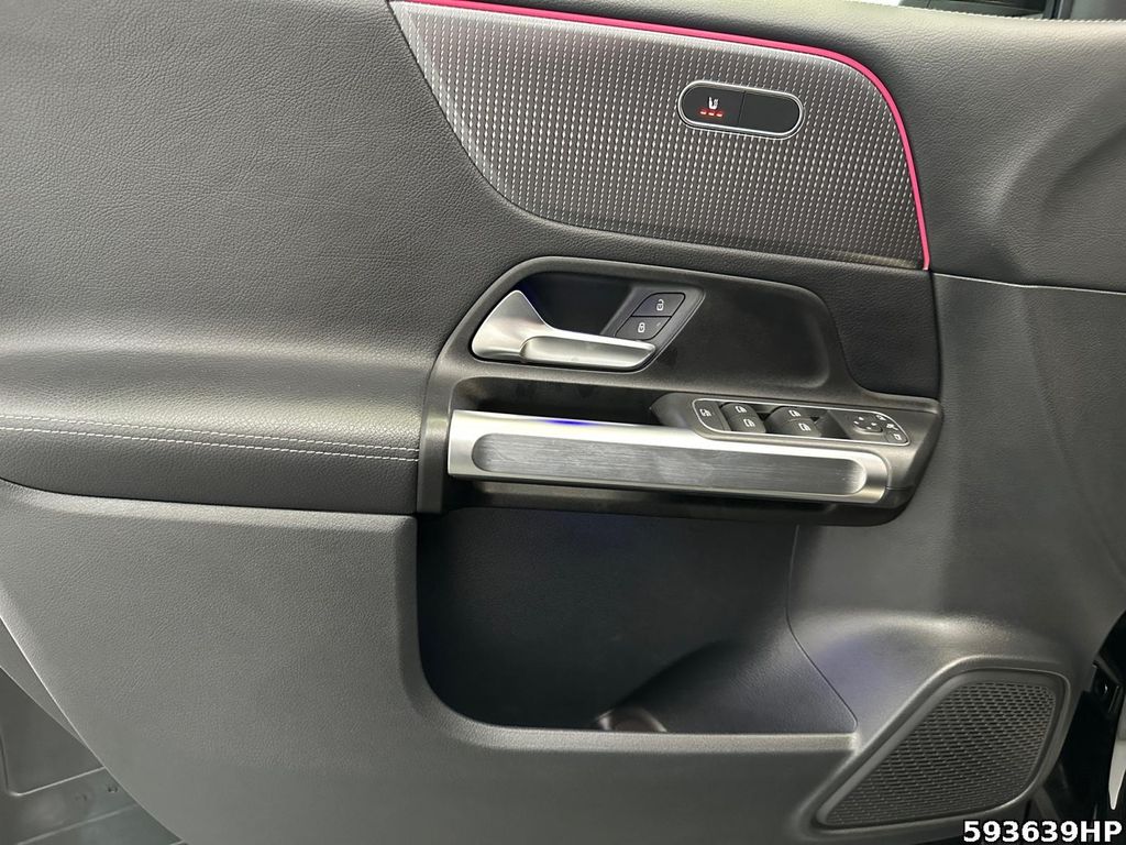 Mercedes-Benz GLB 200 2022