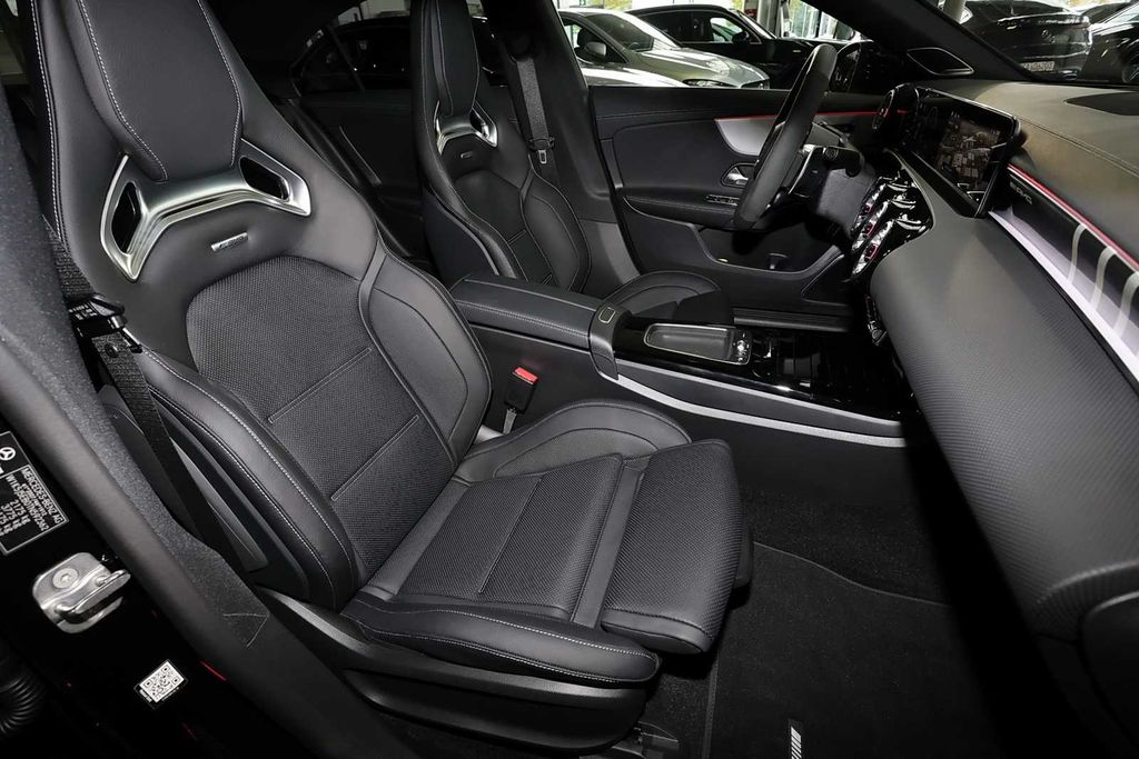 Mercedes-Benz CLA 45 AMG 2025