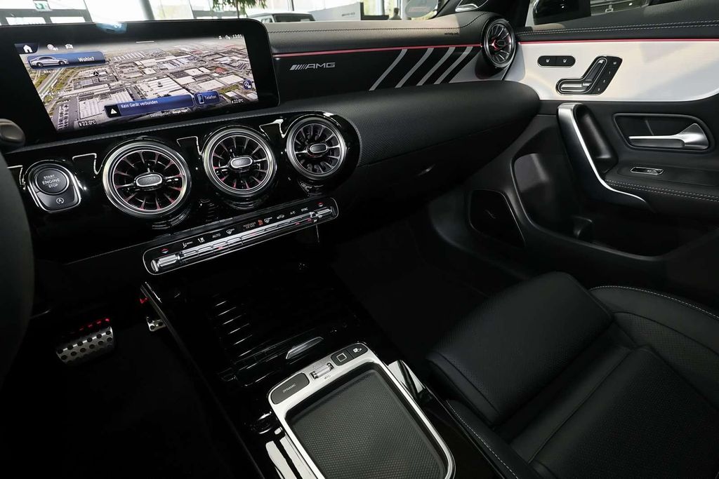 Mercedes-Benz CLA 45 AMG 2025