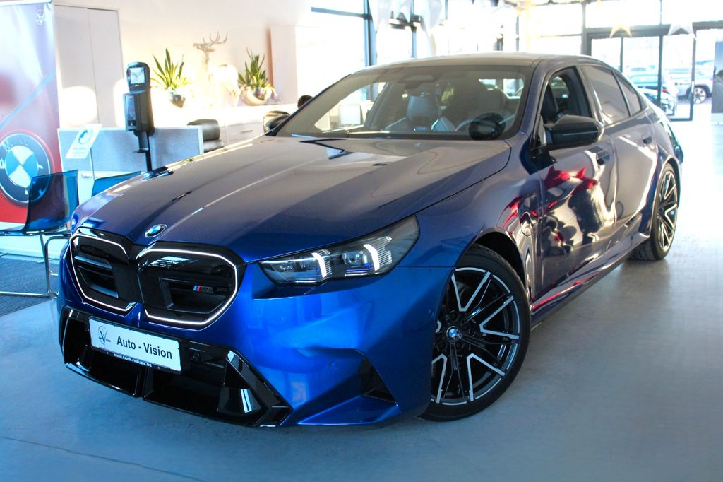BMW M5 2025