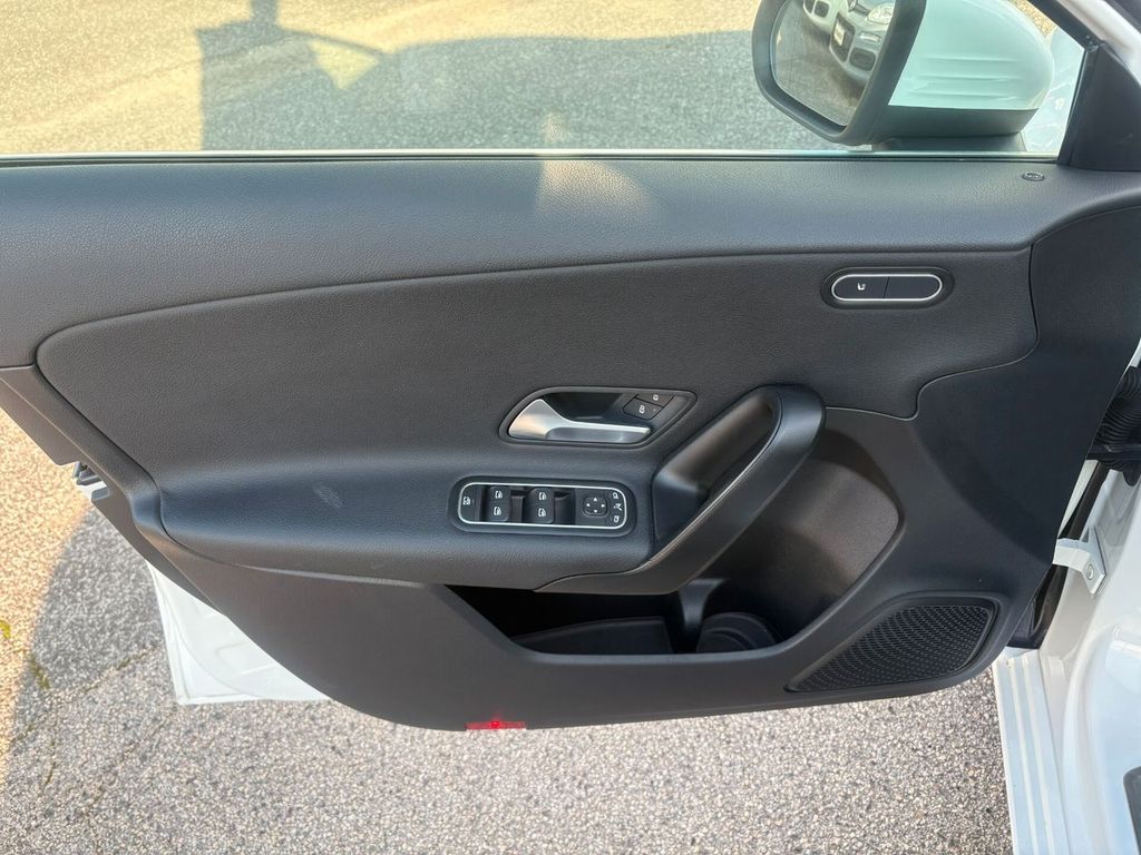 Mercedes-Benz A 180 2021