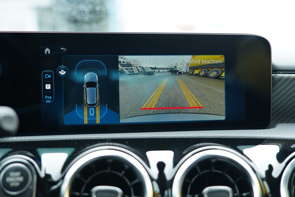 Mercedes-Benz A 180 2024