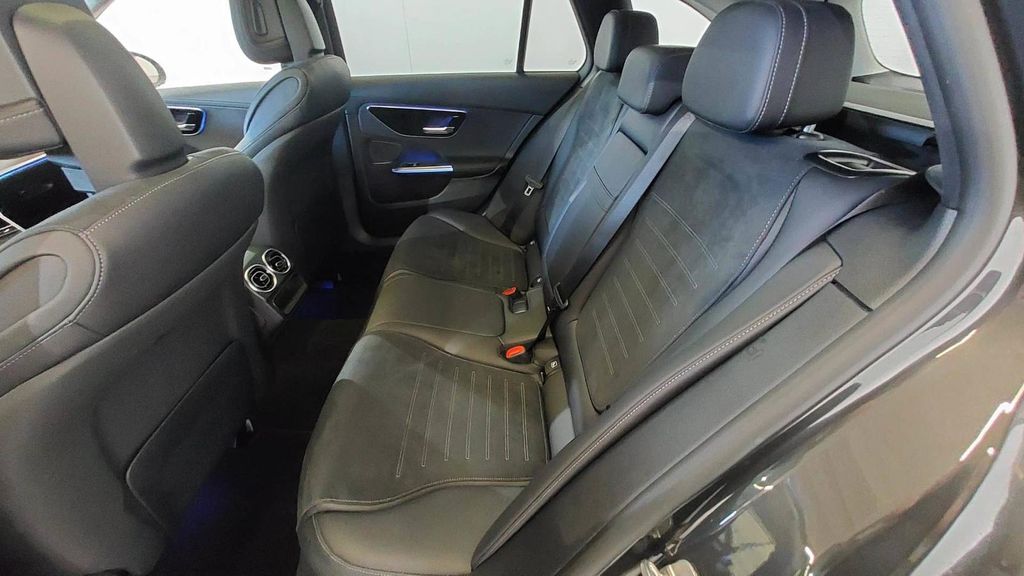 Mercedes-Benz C 300 2024