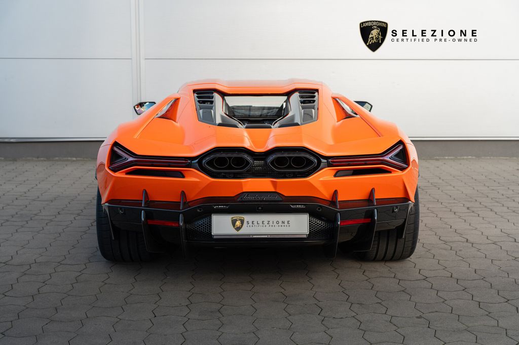 Lamborghini Revuelto 2025